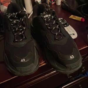 Practically brand new. Willing to negotiate on the price